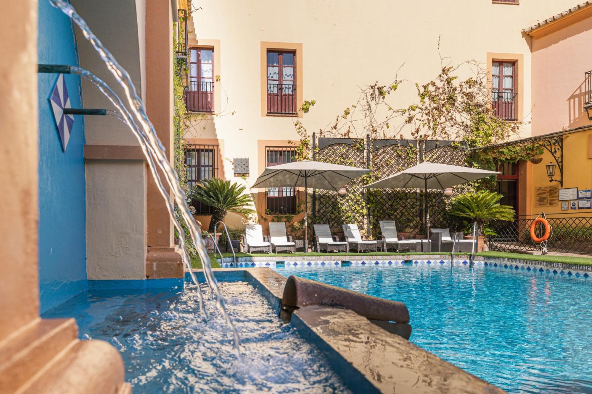 Hotel Alcazar De La Reina Carmona  Exterior foto