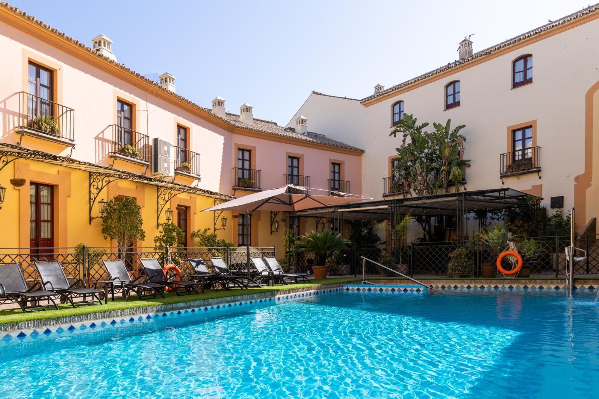 Hotel Alcazar De La Reina Carmona  Exterior foto
